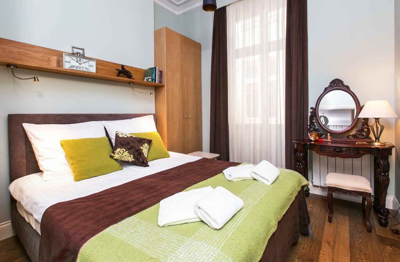 Old Town Brigue Apartment By Otium Krakow Ngoại thất bức ảnh