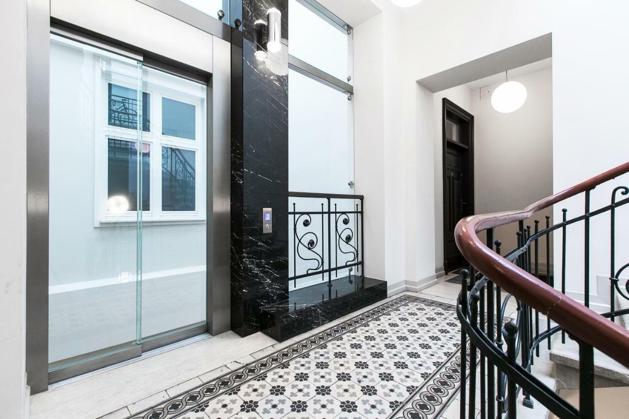 Old Town Brigue Apartment By Otium Krakow Ngoại thất bức ảnh