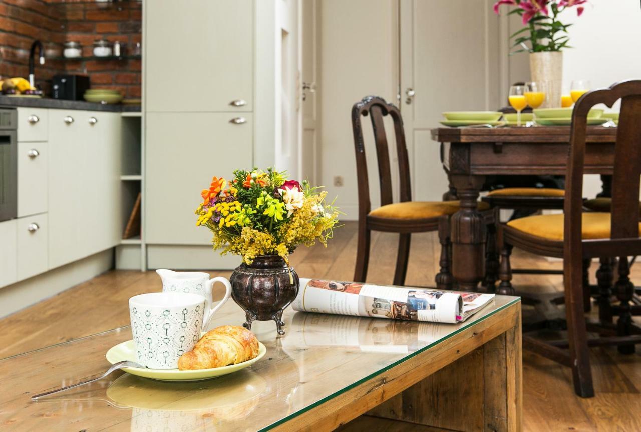 Old Town Brigue Apartment By Otium Krakow Ngoại thất bức ảnh
